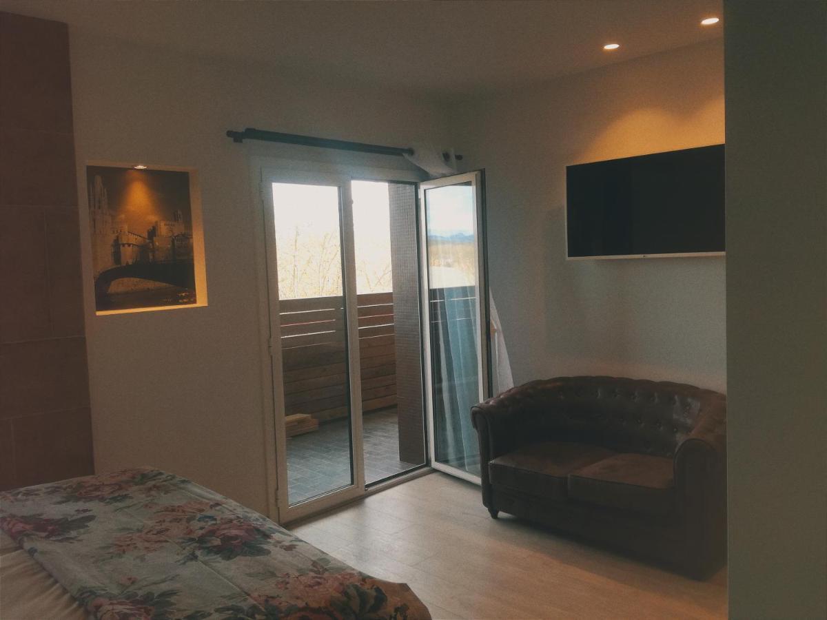 Turistic Girona - Piso De 1, 2 O 3 Habitaciones Eksteriør billede