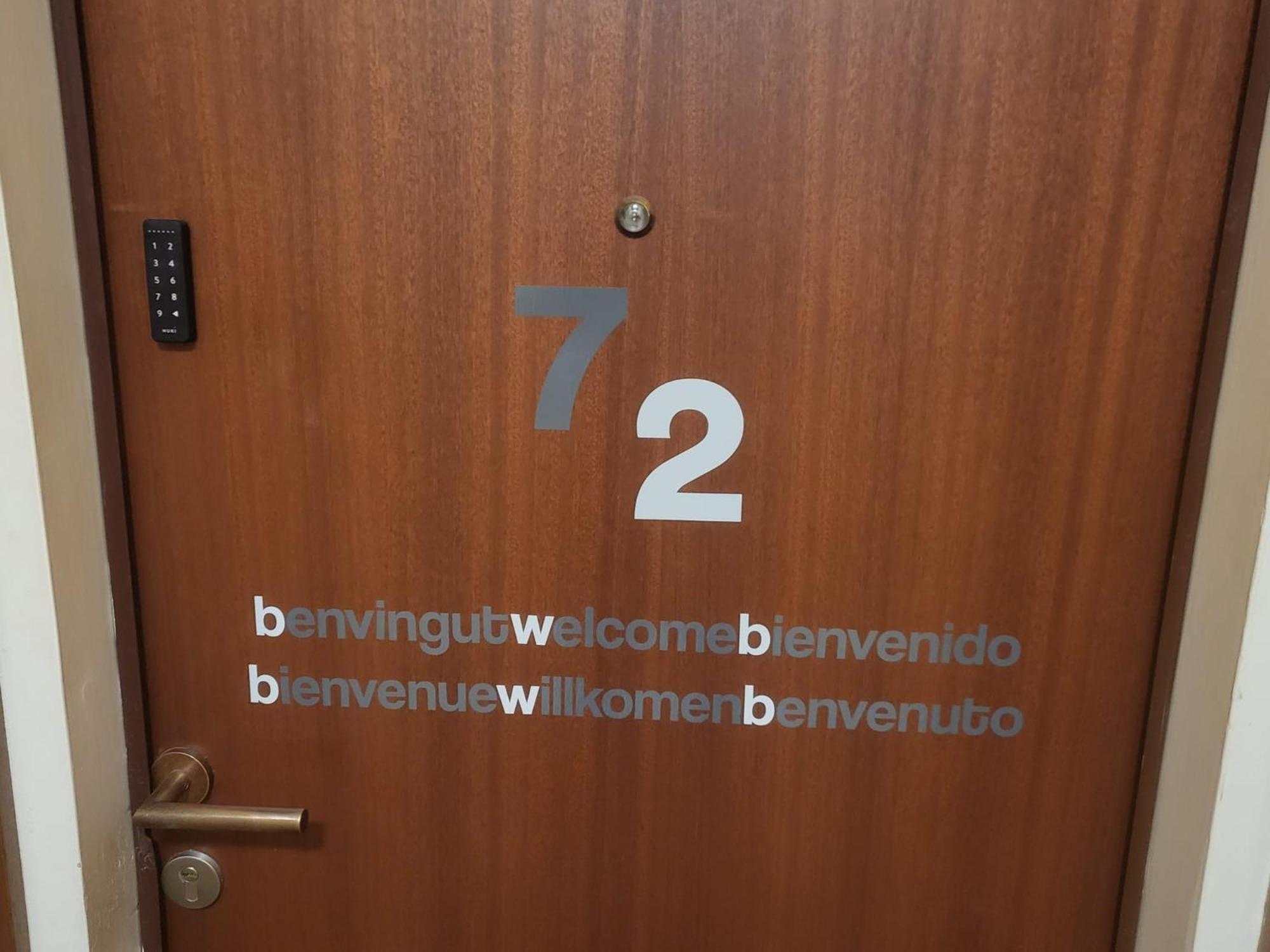 Turistic Girona - Piso De 1, 2 O 3 Habitaciones Eksteriør billede