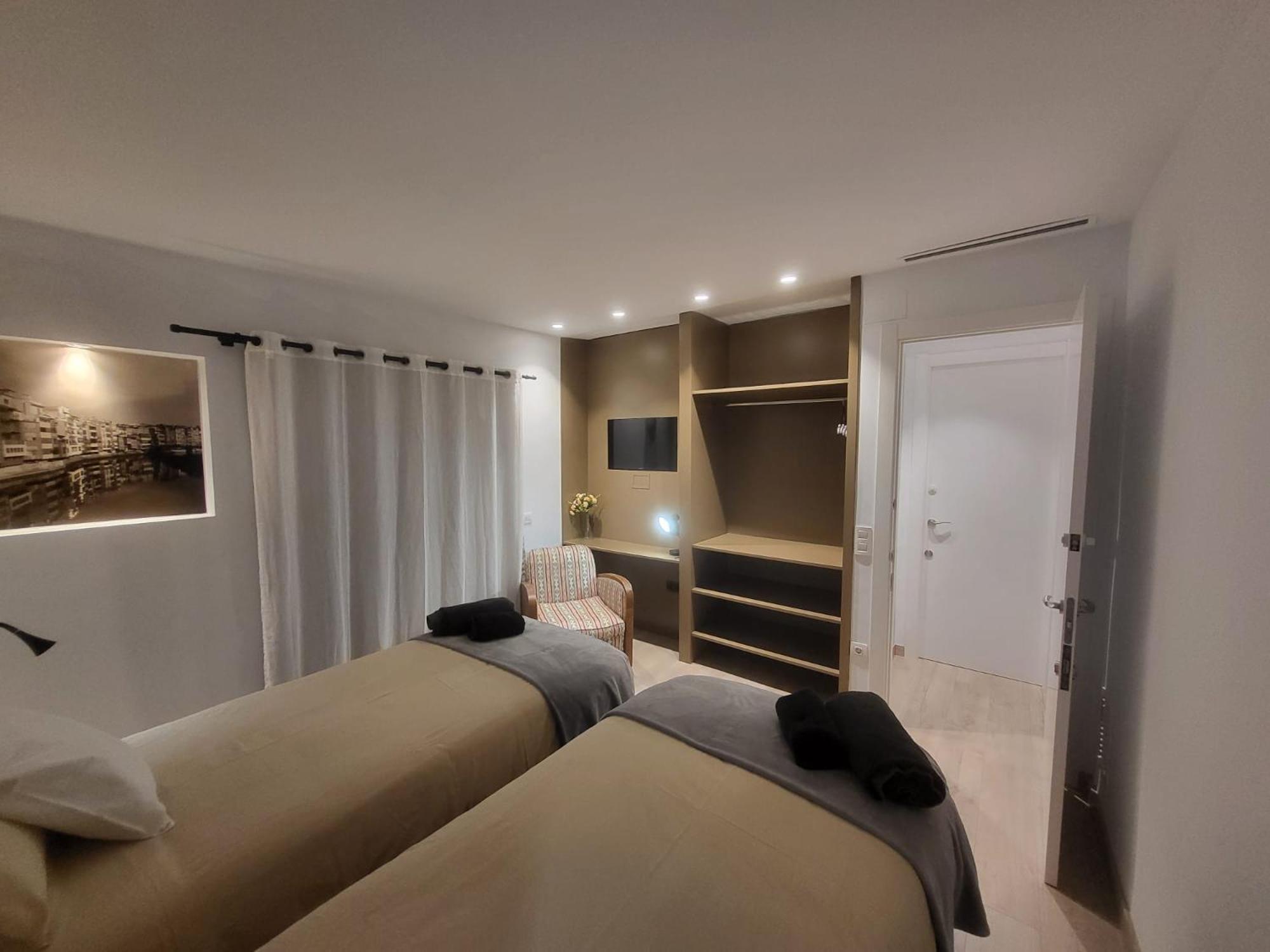 Turistic Girona - Piso De 1, 2 O 3 Habitaciones Eksteriør billede
