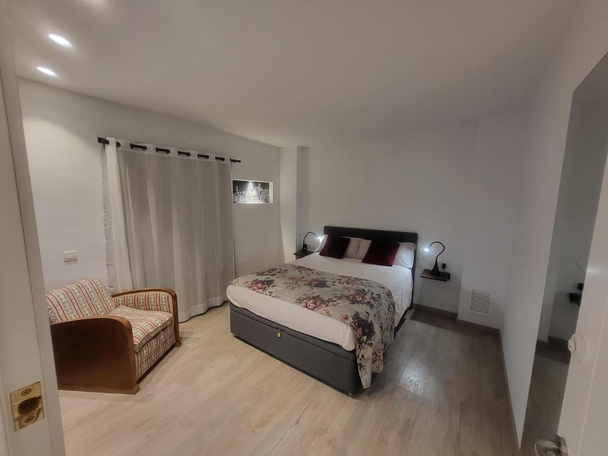 Turistic Girona - Piso De 1, 2 O 3 Habitaciones Eksteriør billede