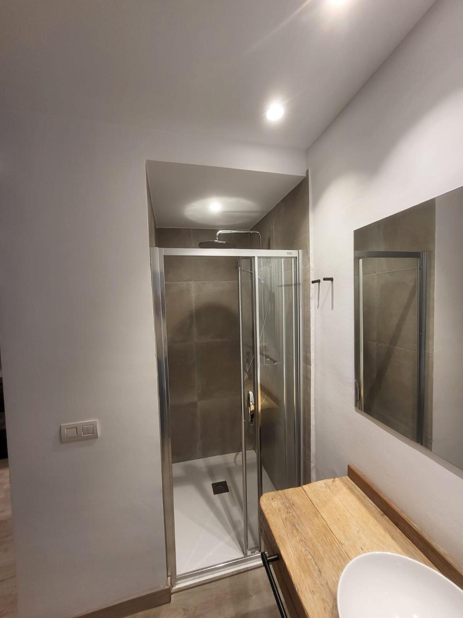 Turistic Girona - Piso De 1, 2 O 3 Habitaciones Eksteriør billede