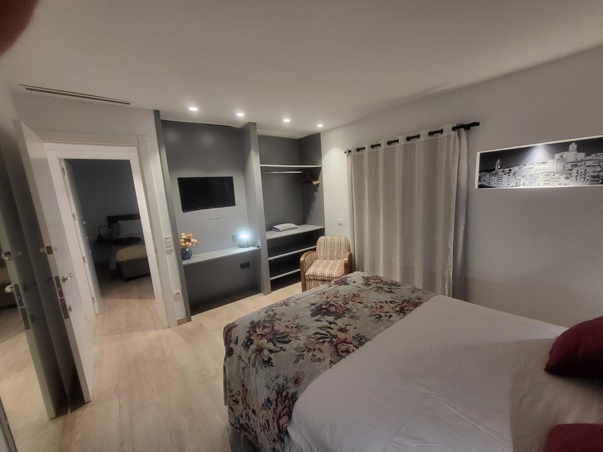 Turistic Girona - Piso De 1, 2 O 3 Habitaciones Eksteriør billede